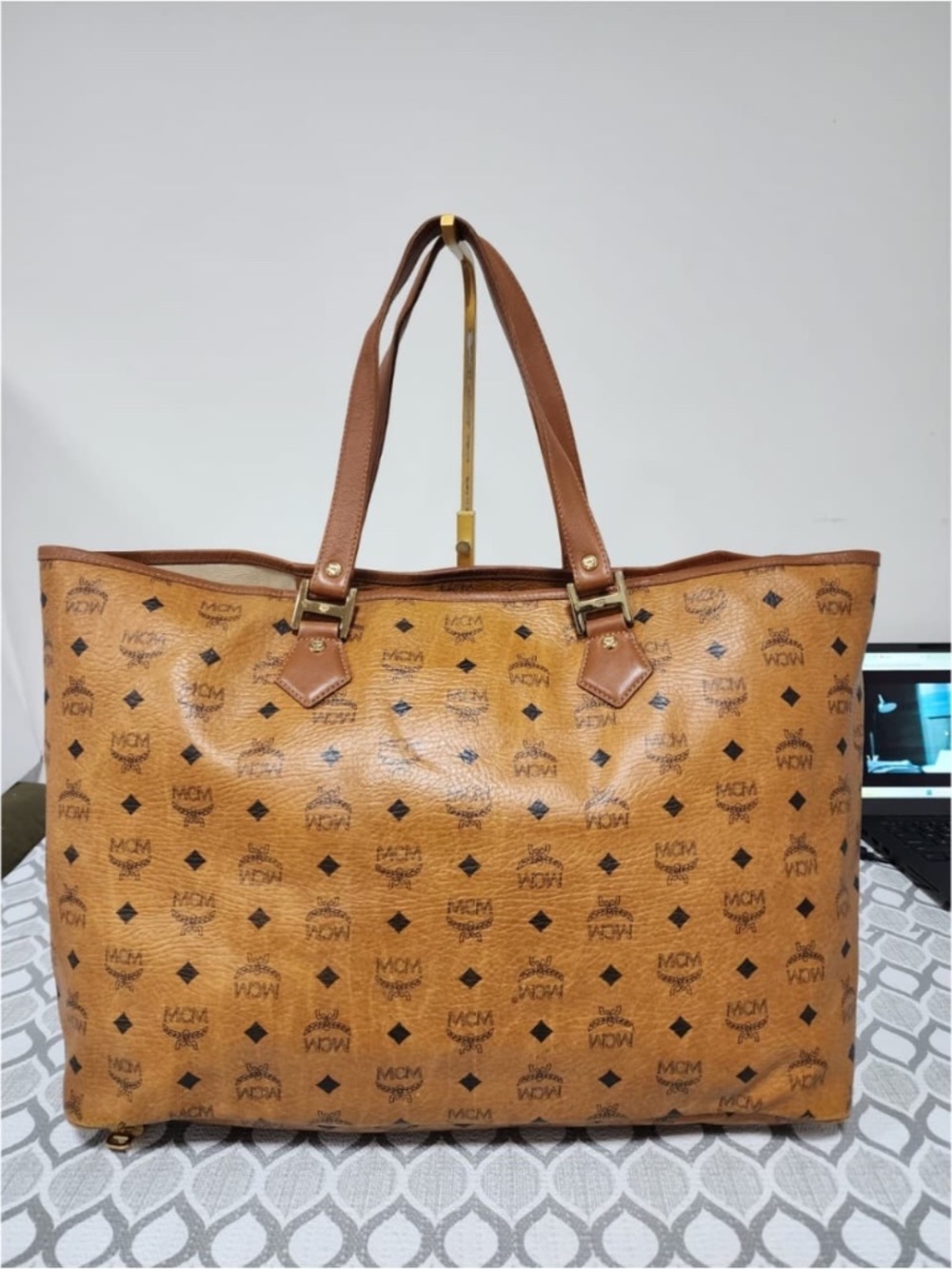 Authentic MCM Visetos Shopper Stripe XL Tote Bag Brown/Peach - Picture 4 of 14